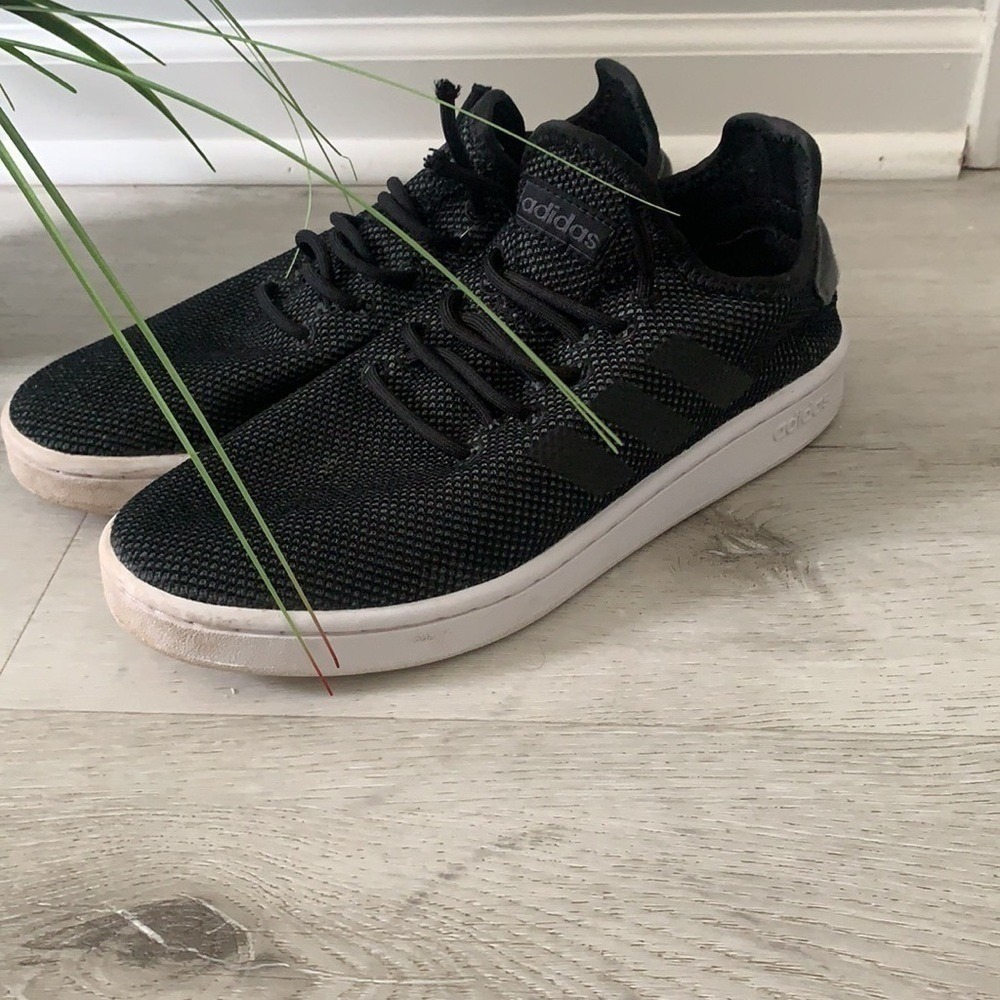 Adidas  cloudfoam comfort  men's size 7.5 sneakers black